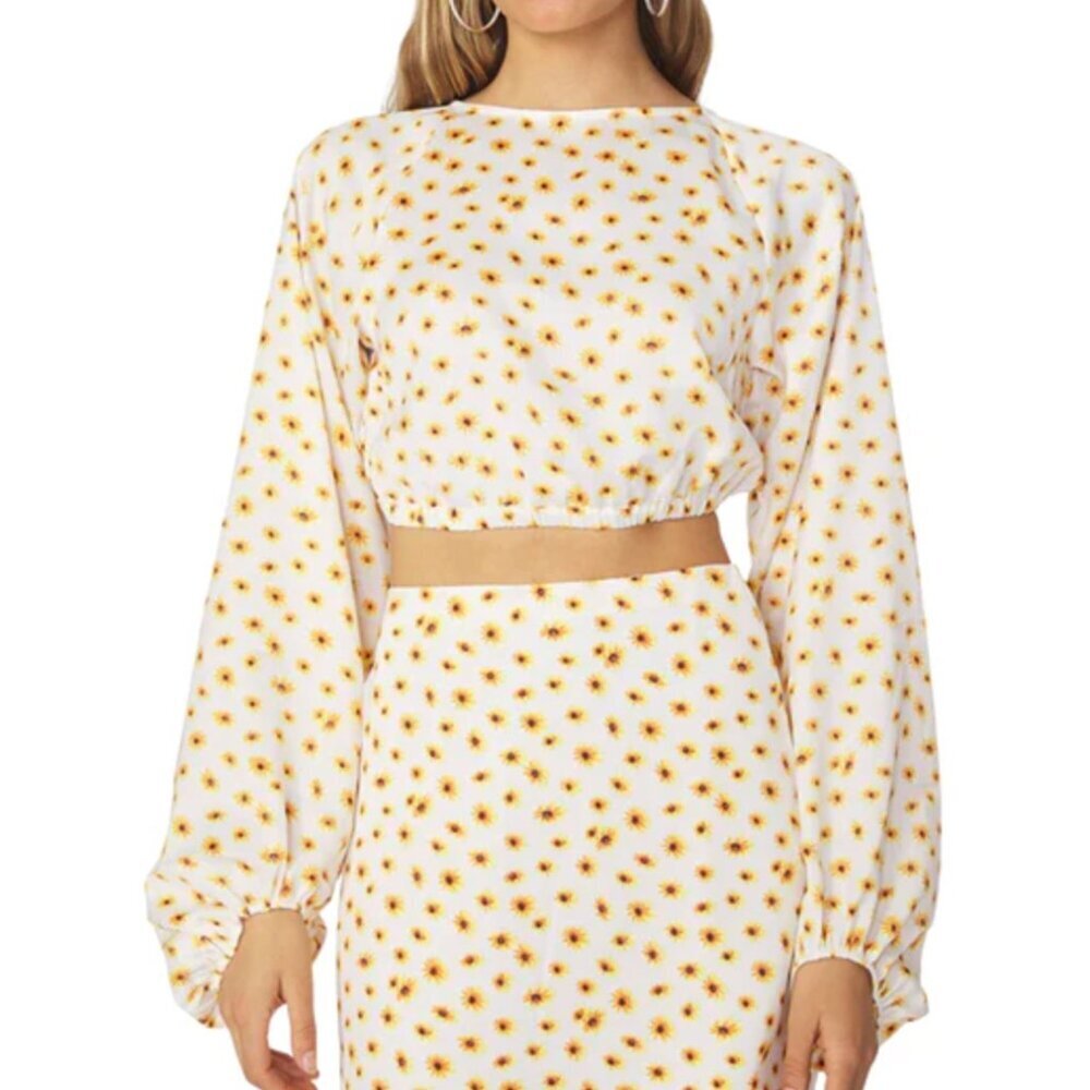 NWT WeWoreWhat Billow Sleeve Top Ivory Ditsy Daisies Romantic Open Back Cropped